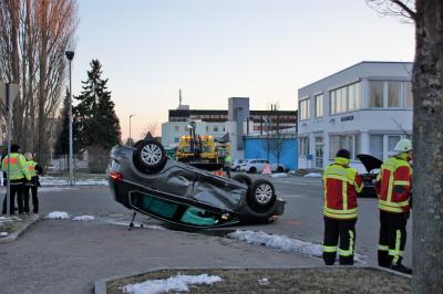 Ostfildern-Kemnat: Bei einem Verkehrsunfall mit zwei beteiligten Fahrzeugen gab es Leichtverletzte